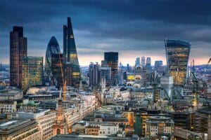 How UK HNWIs Are Relocating Their Businesses to Dubai for 0% Tax